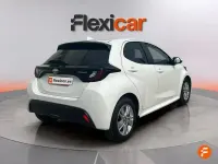 Usado Toyota Yaris Business Edition 116 CV (85 kW) 2022 Blanco Utilitario