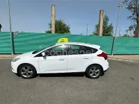 Usado Ford Focus Trend 115 CV (84 kW) 2014 Blanco Berlina