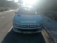 Usado Peugeot 206 Quiksilver 90 CV (66 kW) 2005 Gris / plata Berlina