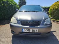Usado Toyota Corolla Sol 90 CV (66 kW) 2003 Beige Berlina