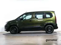 Usado Peugeot Rifter Allure 101 CV (74 kW) 2025 Verde Monovolumen