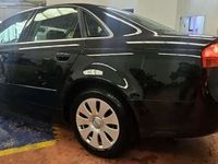 Usado Audi A4 140 CV (102 kW) 2006 Negro Berlina