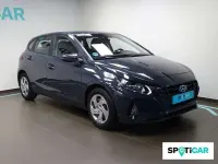 Usado Hyundai i20 84 CV (61 kW) 2023 Gris Utilitario