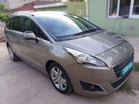 Usado Peugeot 5008 Style 114 CV (83 kW) 2014 Beige Monovolumen