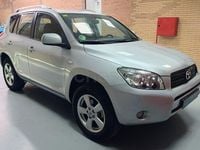 Usado Toyota RAV4 Luna 152 CV (111 kW) 2007 Gris / plata SUV
