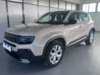 Usado Jeep Avenger Altitude 100 CV (73 kW) 2025 Beige SUV