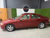 Usado Volvo S60 Momentum 185 CV (136 kW) 2006 Granate Berlina