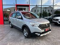 Usado Dacia Lodgy Comfort 130 CV (95 kW) 2020 Gris / plata Monovolumen