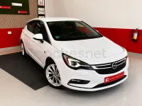 Usado Opel Astra Selective 136 CV (100 kW) 2018 Blanco Berlina