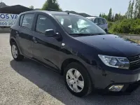 Usado Dacia Sandero Comfort 90 CV (66 kW) 2020 Azul Utilitario