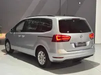 Usado Seat Alhambra Style 150 CV (110 kW) 2022 Gris Monovolumen