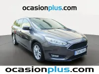 Usado Ford Focus Trend+ 125 CV (91 kW) 2018 Gris Monovolumen