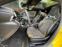 Usado Mercedes A45 AMG 421 CV (309 kW) 2020 Amarillo Berlina