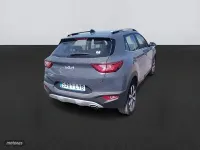 Usado Kia Stonic 120 CV (88 kW) 2022 Gris SUV