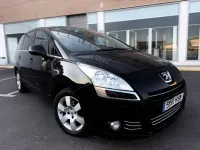 Usado Peugeot 5008 Access 114 CV (83 kW) 2013 Negro Monovolumen