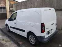 Usado Citroën Berlingo Attraction 92 CV (67 kW) 2014 Blanco Monovolumen