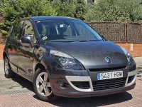 Usado Renault Scénic III Dynamique 130 CV (95 kW) 2012 Gris / plata Monovolumen