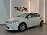 Usado Toyota Auris Active 90 CV (66 kW) 2011 Blanco Utilitario