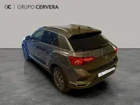 Usado VW T-Roc Sportline 150 CV (110 kW) 2018 Gris / plata SUV