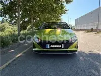 Usado Hyundai i20 84 CV (61 kW) 2024 Verde Utilitario