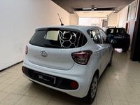 Usado Hyundai i10 66 CV (48 kW) 2016 Blanco Utilitario