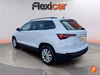 Usado Skoda Karoq Active 115 CV (84 kW) 2022 Blanco SUV