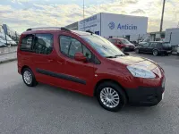 Usado Peugeot TePee Access 92 CV (67 kW) 2013 Rojo Van