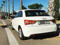 Usado Audi A1 Attraction 105 CV (77 kW) 2011 Blanco Utilitario