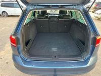 Usado VW Passat Executive 150 CV (110 kW) 2019 Azul Familiar