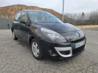 Usado Renault Scénic Dynamique 105 CV (77 kW) 2009 Negro Monovolumen