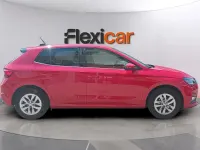 Usado Skoda Fabia Selection 95 CV (69 kW) 2024 Rojo Utilitario