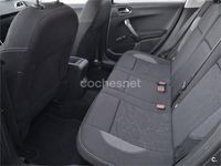 Usado Peugeot 2008 Style 110 CV (80 kW) 2016 Gris / plata SUV