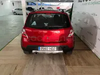 Usado Dacia Sandero Stepway 85 CV (62 kW) 2011 Granate Berlina