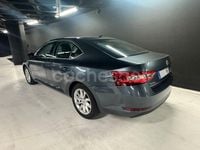 Usado Skoda Superb Ambition 150 CV (110 kW) 2017 Gris / plata Berlina