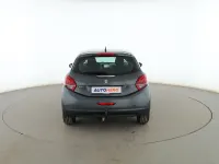 Usado Peugeot 208 Allure 110 CV (80 kW) 2016 Gris Utilitario