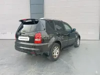 Usado SsangYong Rexton II 165 CV (121 kW) 2007 Negro SUV