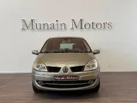 Usado Renault Scénic Dynamique 130 CV (95 kW) 2007 Gris / plata Monovolumen