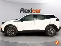 Usado Peugeot 2008 Active 110 CV (80 kW) 2022 Blanco SUV