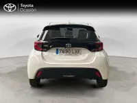 Usado Toyota Yaris 125 CV (91 kW) 2022 Blanco Utilitario