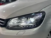 Usado VW Touran Advance 140 CV (102 kW) 2013 Gris / plata Monovolumen