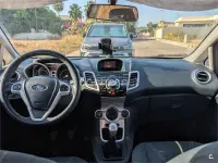 Usado Ford Fiesta Titanium 95 CV (69 kW) 2012 Negro Berlina