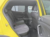 Usado VW T-Cross R-line 150 CV (110 kW) 2024 Amarillo SUV