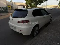 Usado Alfa Romeo 147 Distinctive 150 CV (110 kW) 2007 Blanco Utilitario