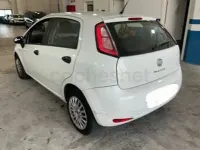 Usado Fiat Punto Pop 75 CV (55 kW) 2012 Blanco Utilitario