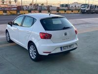 Usado Seat Ibiza Reference 70 CV (51 kW) 2013 Blanco Berlina