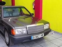 Usado Mercedes 190 94 CV (69 kW) 1987 Gris Berlina
