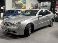 Usado Mercedes C200 163 CV (119 kW) 2003 Gris / plata Berlina