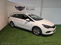 Usado Opel Astra 105 CV (77 kW) 2020 Blanco Familiar