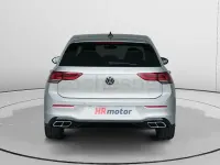 Usado VW Golf VIII R-line 150 CV (110 kW) 2023 Gris / plata Berlina