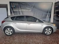 Usado Opel Astra Edition 110 CV (80 kW) 2012 Gris / plata Berlina